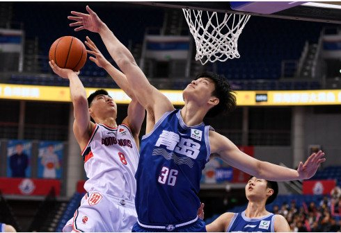 崔永熙（左）本赛季表现抢眼。