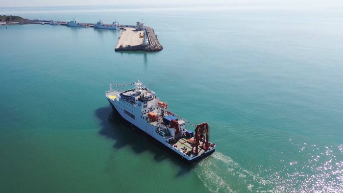 首探大西洋 成功下潜46次 "深海一号"携"蛟龙号"荣归青岛母港