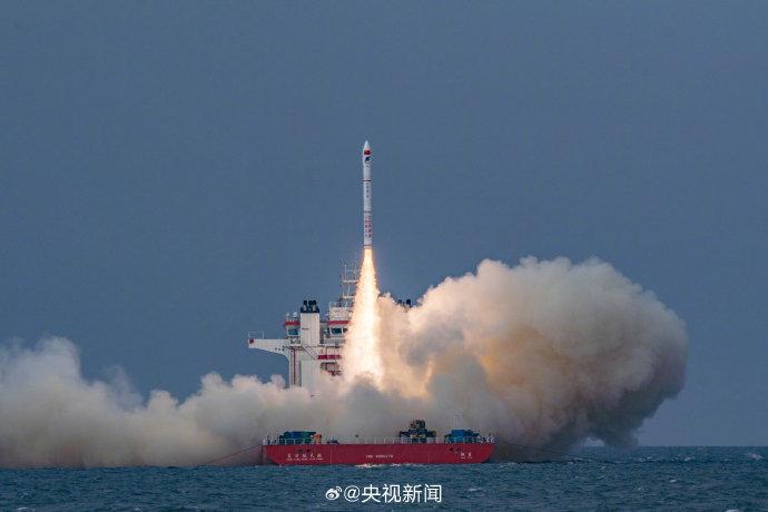 海龙号运载火箭发射图片