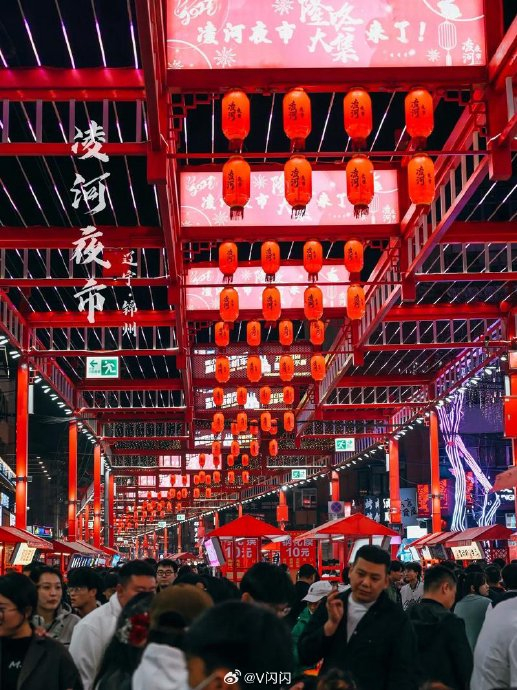 锦州之美:辽宁锦州凌河夜市,传统美食与手工艺品的完美融合
