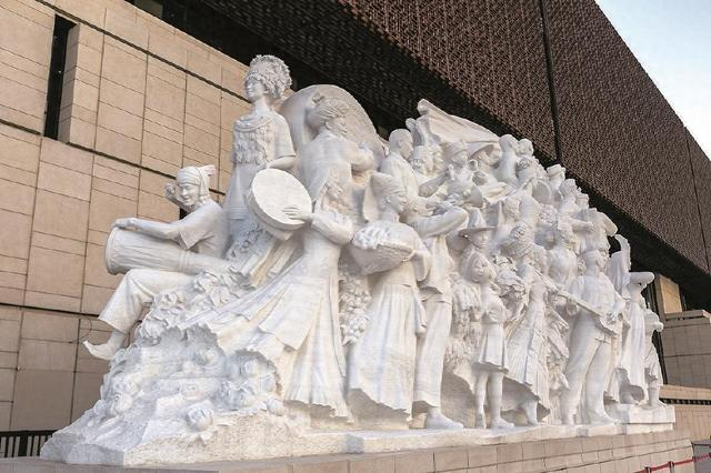 中国美术正在走出自主发展的新路