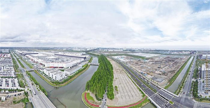     2024年5月23日拍摄的特斯拉上海储能超级工厂建设工地。    □新华社照片