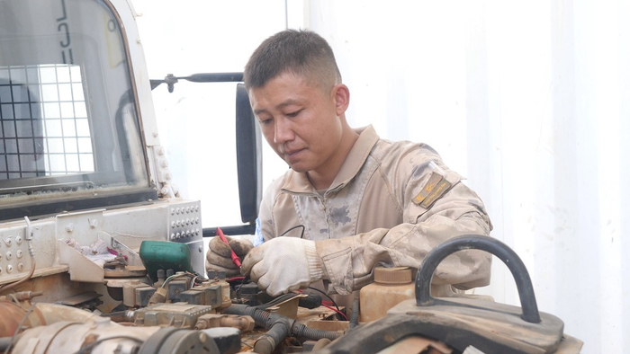 "这就是我们作为中国维和军人的使命和担当"|张健|扫雷|陈汉_新浪新闻