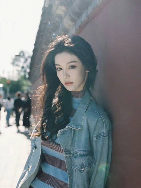 北电00后校花颜值网友投票选出的00后新生代北电校花庄达菲要一直努力