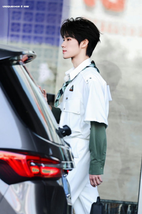 张真源带你一起漫步辽宁省博物馆 周五晚奔跑吧播出,期待张真源!