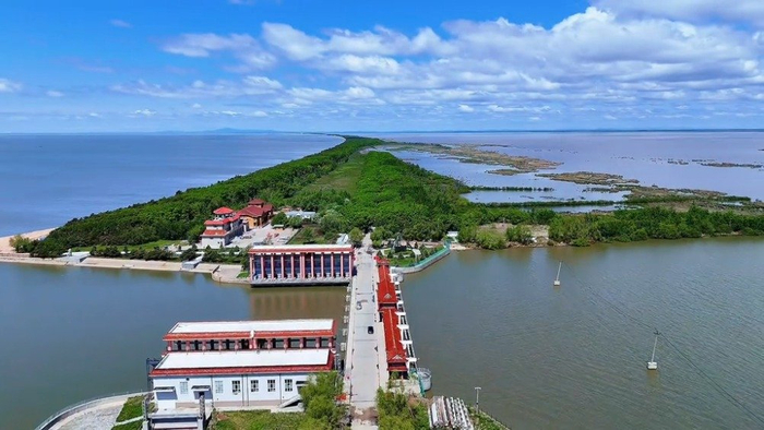 兴凯湖第二泄洪闸,国家重点水利工程,也是兴凯湖旅游名片之一