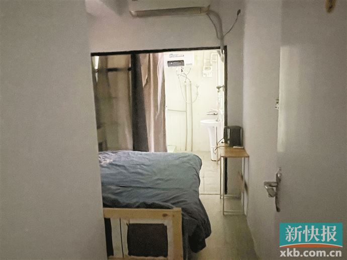 百平方米小复式隔出八间房 楼上马桶水直滴楼下床
