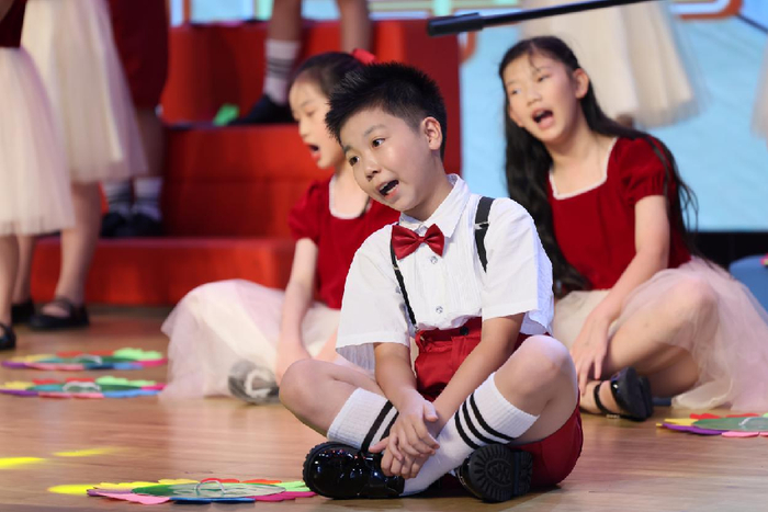 华师附属大学城小学举行十岁成长礼,院士为学生送祝福