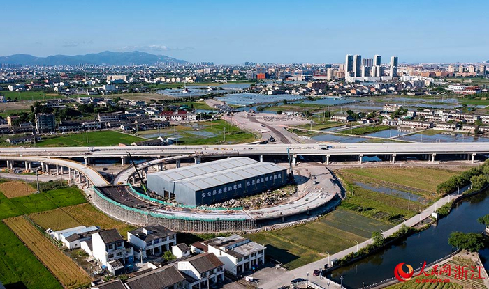 温州苍南:山海共富路施工忙