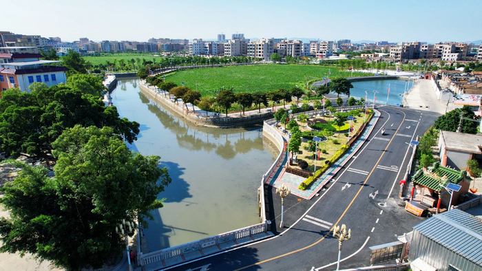 汕头两英镇:在比学赶超中提升圩镇品质