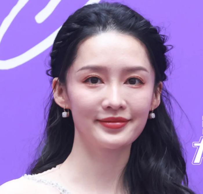 明星病态审美暴露无遗,娜扎瘦到皮包骨毫无美感|古力娜扎|礼服|发型