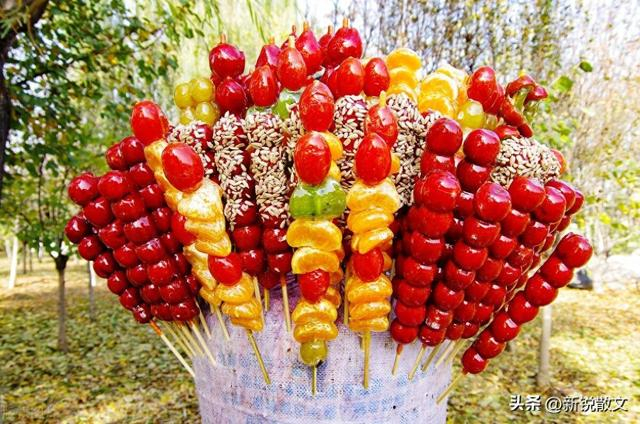 小山楂卖了一辈子糖葫芦,自己却没有吃过一串