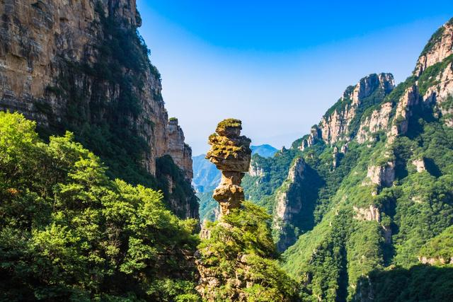 保定涞源白石山,风景秀美,云海如画,是京津冀假日旅游的好去处