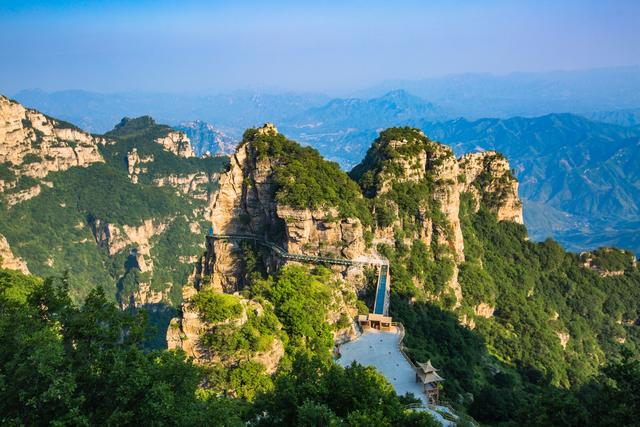 保定涞源白石山,风景秀美,云海如画,是京津冀假日旅游的好去处
