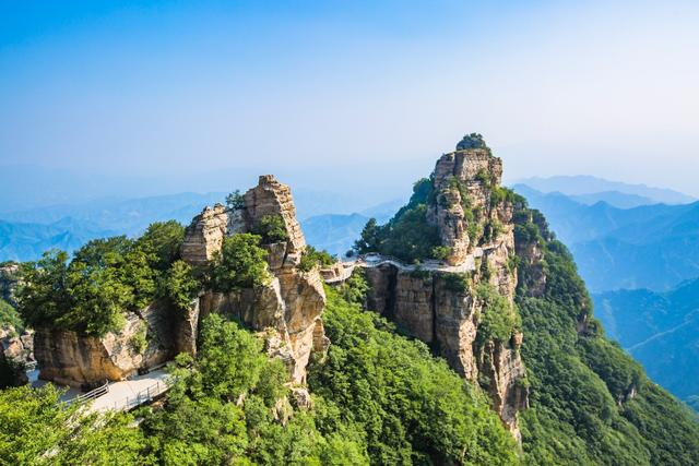 保定涞源白石山,风景秀美,云海如画,是京津冀假日旅游的好去处