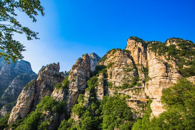 保定涞源白石山,风景秀美,云海如画,是京津冀假日旅游的好去处