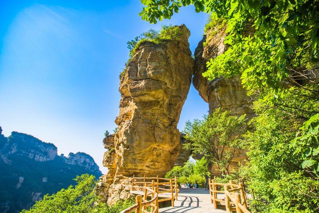 保定涞源白石山,风景秀美,云海如画,是京津冀假日旅游的好去处