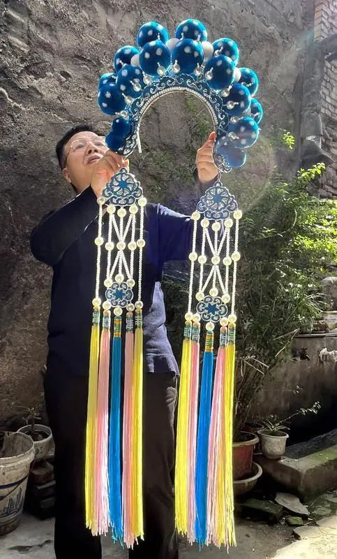 聊一聊"顶上国粹"秦腔盔帽