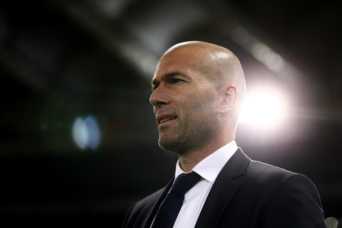 前多特中场谈防守齐达内:整场都在跟他,他是那个时代最好的球员