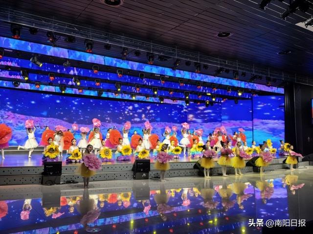南阳市文化馆举办"花开新时代"庆六一文艺展演
