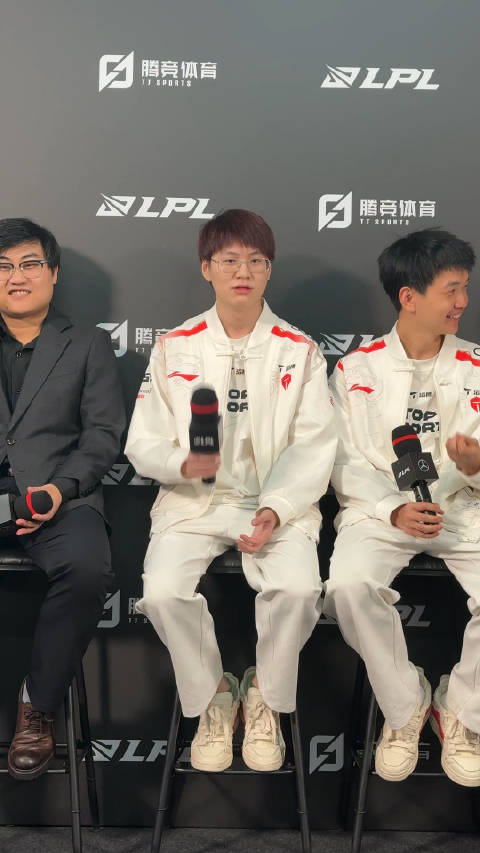 q:你觉得茂凯教练的加入,让团队有什么改变?对夏季赛的期待是?