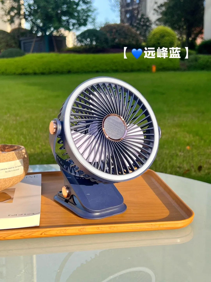 多功能小电扇,可夹,可立,可挂,还能720度广角送风,不管是办公室,卧室
