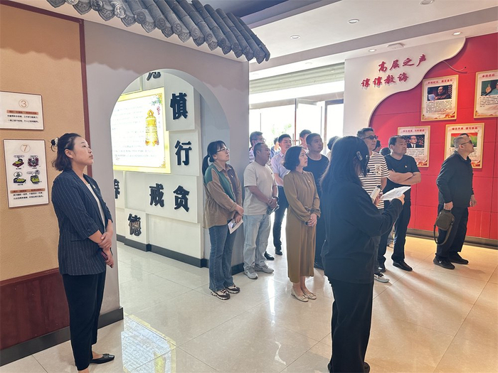 海州区锦屏镇人大:廉政教育入人心 人大代表绷紧"安全弦"