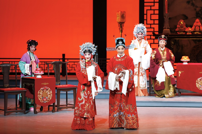 青春版评剧《五女拜寿》上演,经典作品捧出亮眼新秀