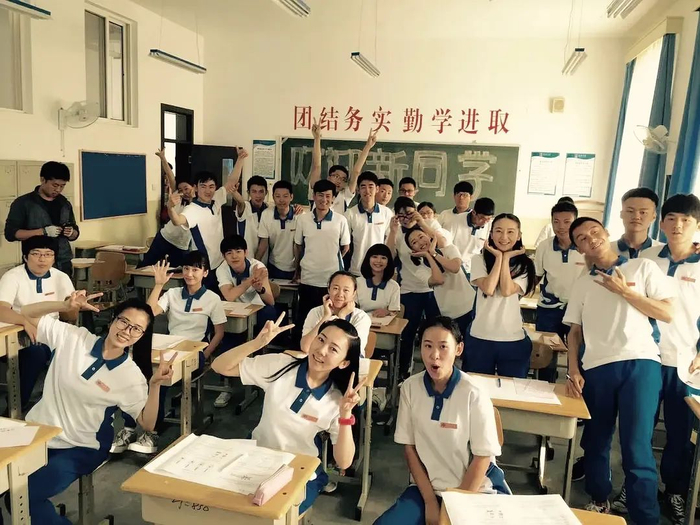 高考前的72小时|高考|剧照|校服_新浪新闻