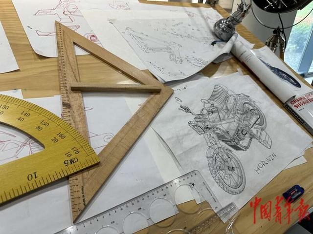 浩万公司最早的设计图纸。中青报·中青网记者 石佳/摄