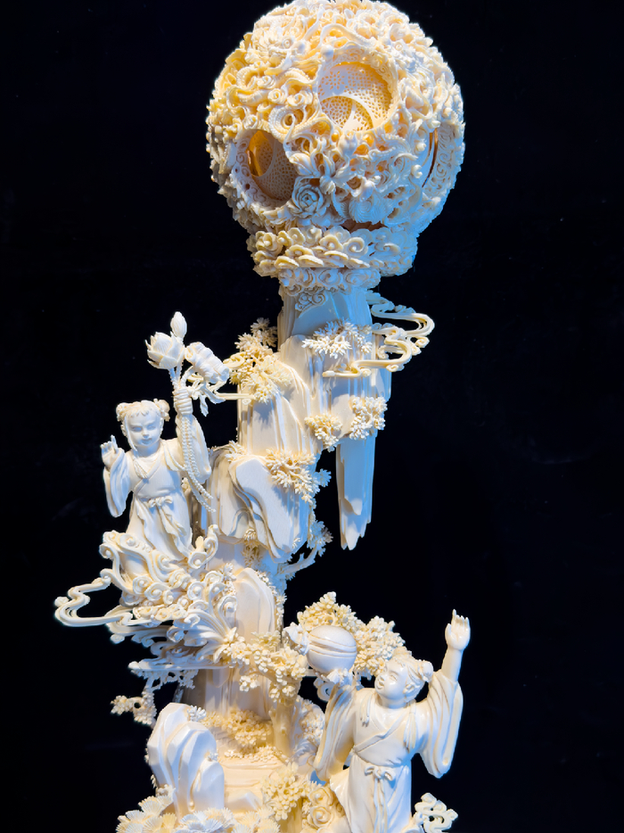 广东岭南文化艺术研究会会员作品展亮相岭南工艺美术馆
