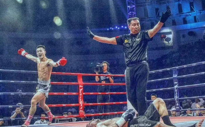 武林风65公斤级中国勇士96世界自由搏击羽量级排名第五96两年蝉联