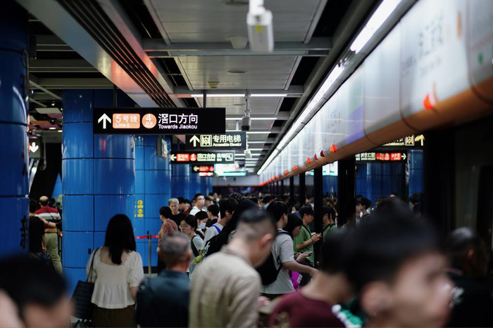 端午假期最后一日,广州地铁部分线路延长1小时收车