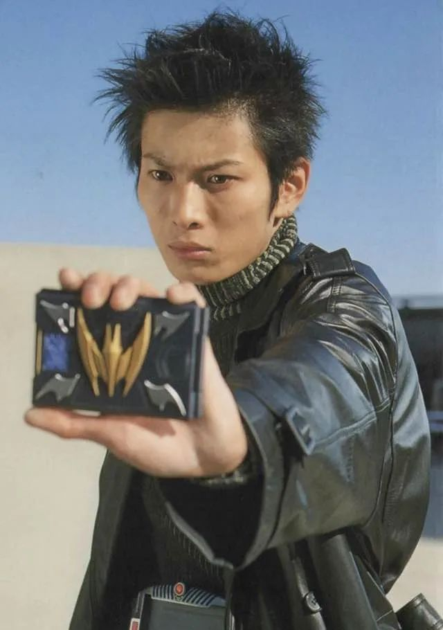 松田悟志曾出演《假面骑士龙骑》时的剧照