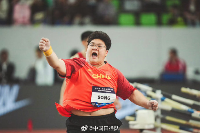 东京奥运会女子铅球冠军@巩立姣 晒照,冲刺备战巴黎奥运会 到达德国了