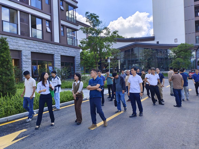 潮州市饶平县浮山镇到清远市佛冈县学习"百千万工程"先进经验