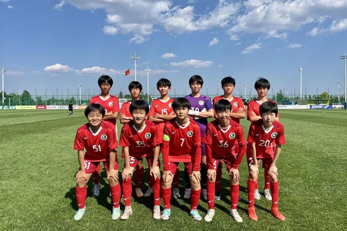 济南市历城二中女足梯队唐冶中学女足成功晋级全国总决赛!