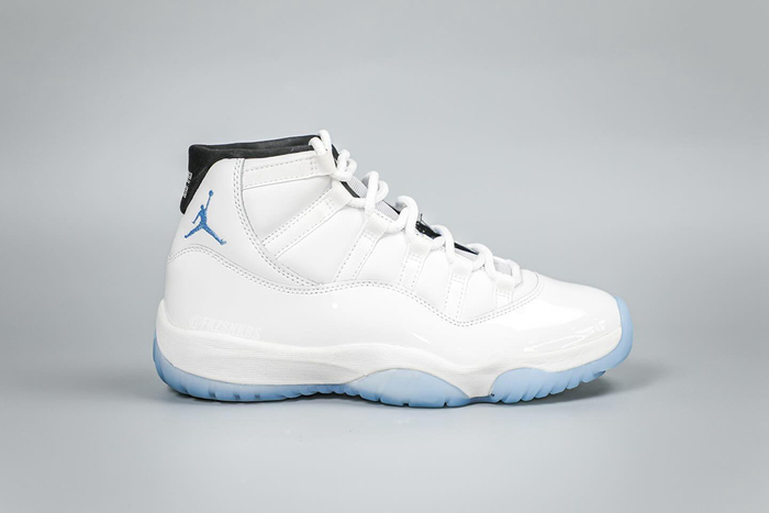 传奇蓝 aj11 最新实物来了!