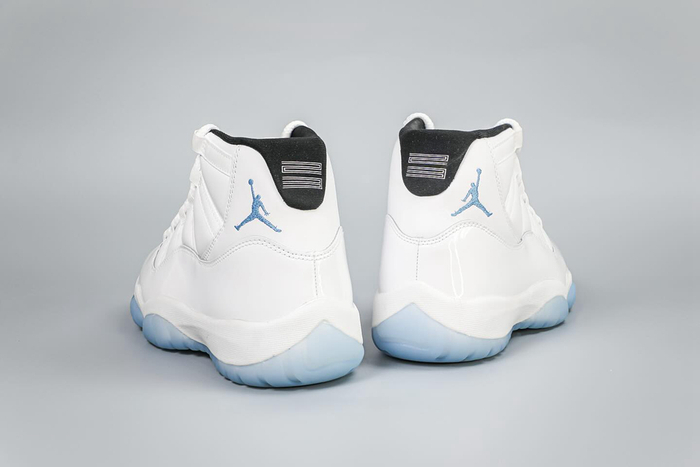 传奇蓝 aj11 最新实物来了!