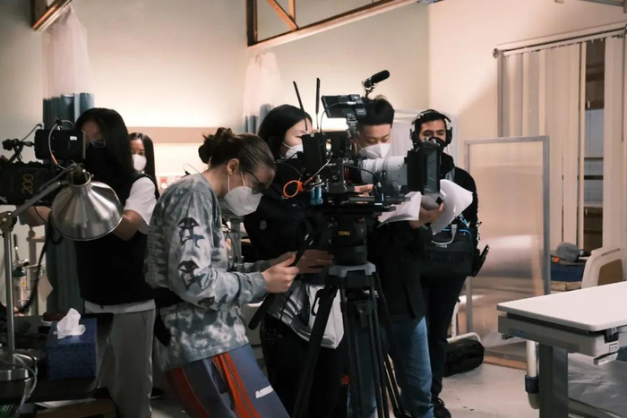 海外短剧拍摄现场，来源：NYT