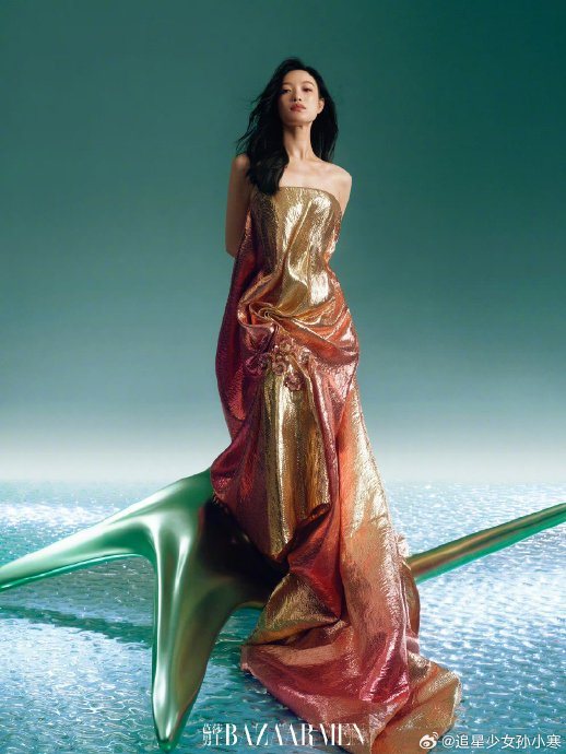 倪妮一袭粉色亮闪连衣裙宛如星河神女 美的让人移不开眼