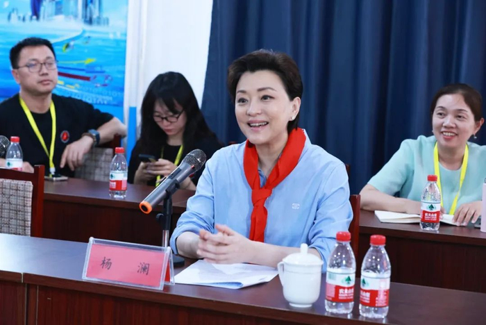 "爱的启蒙"定兴县校园美育公益项目启动|保定市|杨澜|河北省_新浪新闻