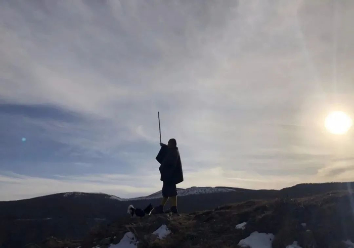 "梦故人,要留心":梦见去世的亲人,朋友,有三种暗示