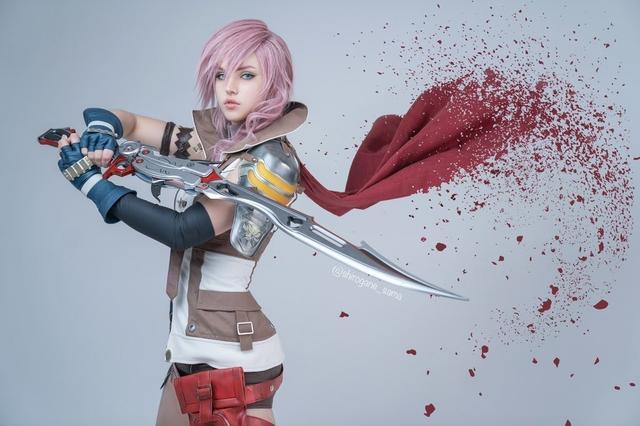 非常养眼!外国美女cos英雄联盟金克丝