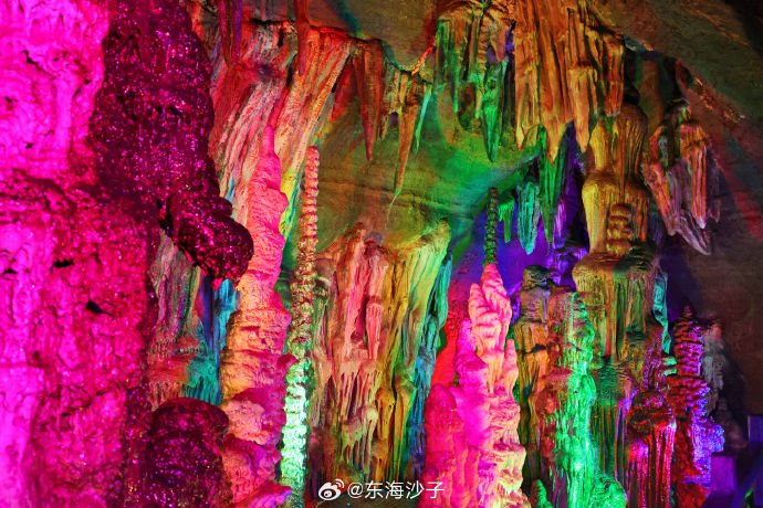 网友@东海沙子 投稿:山东地下大峡谷位于临沂市沂水县城西南龙岗山下