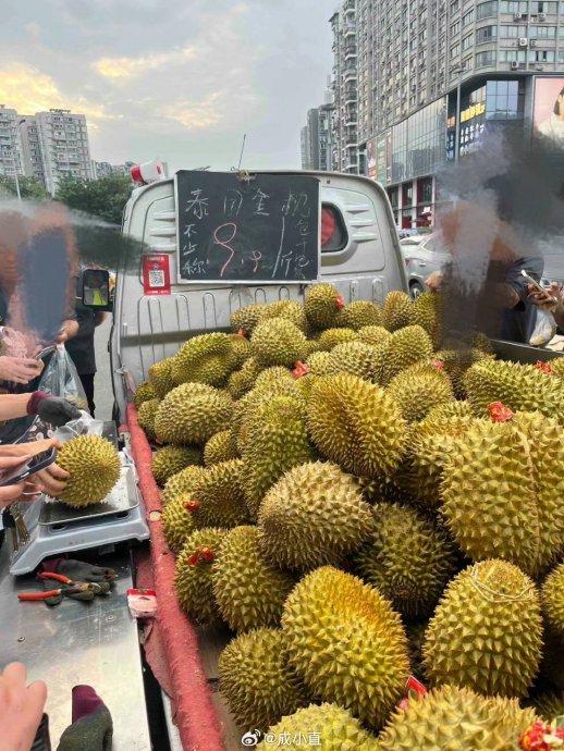 买榴莲的真实图片实拍图片