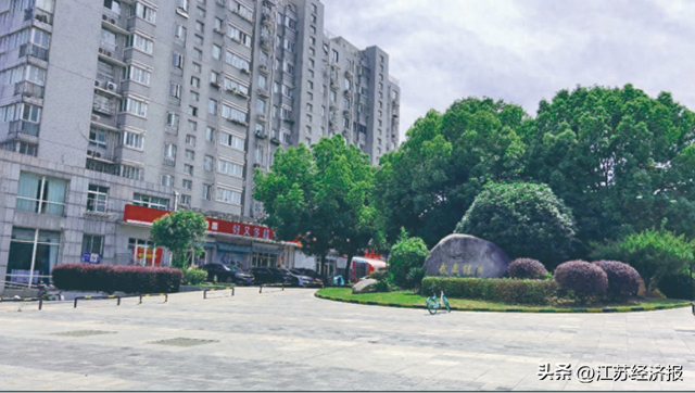 1600万元招标公告姗姗来迟引争议 小区业主称不知情,江宁淳化街道称