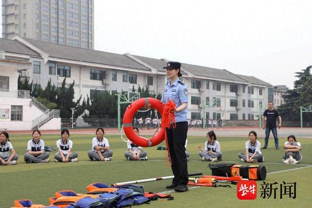 镇江:安防宣讲进校园,携手护航促成长