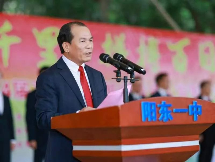 阳江"校长天团"寄语2024年高考,是谁想到了自己的青春?