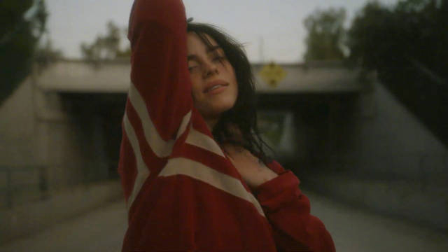 来咯~~碧梨新单chihiro《千寻》超清mv大首播!新专辑里的仙曲之一!